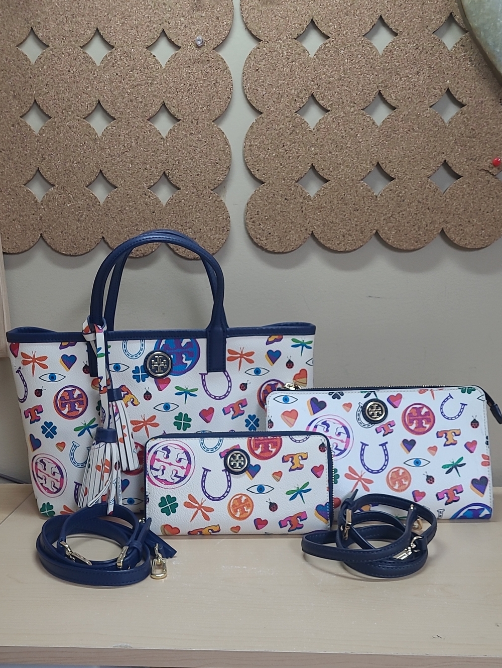Tory Burch Kerrington Good Luck Small Tote/Continental Wallet *Bonus Crossbody